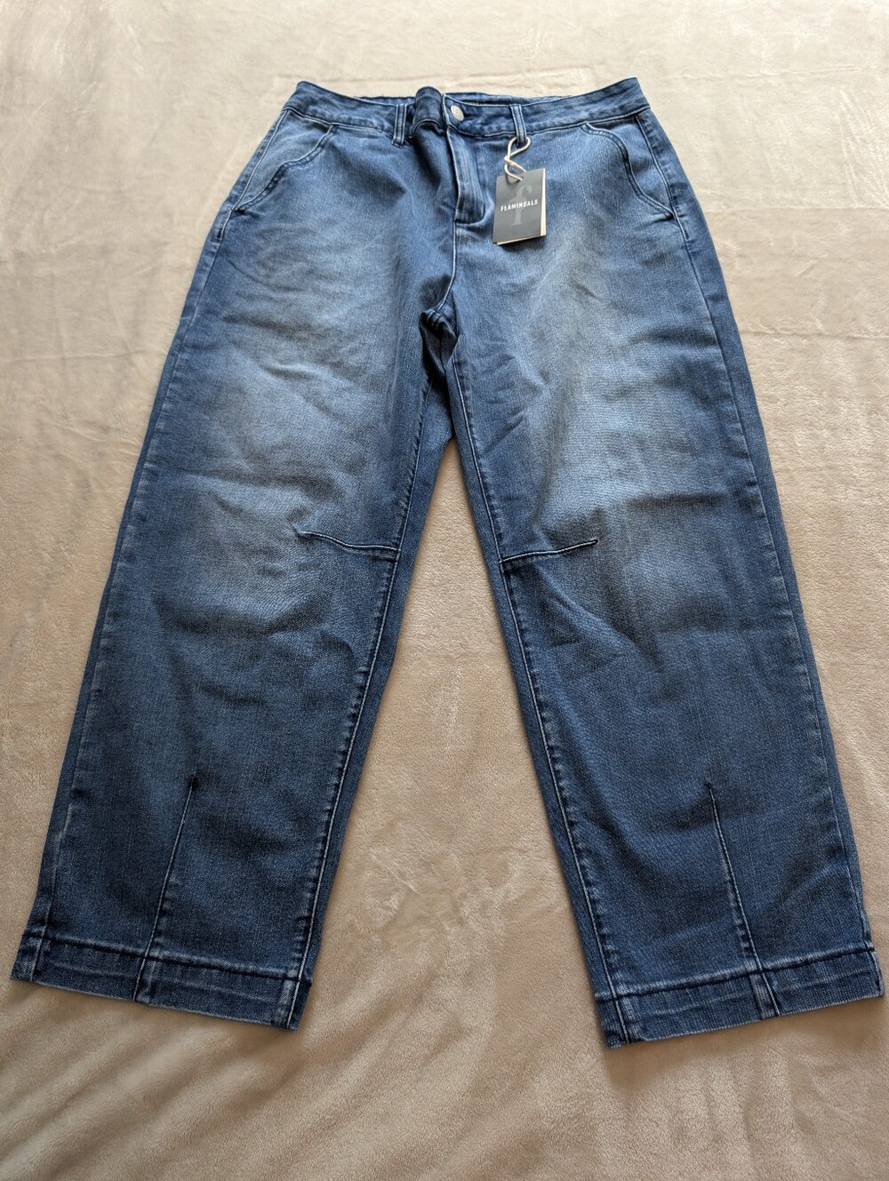 Flamingals Mid Rise Barrel Leg Cropped Jeans NWT Large - Picture 3 of 8